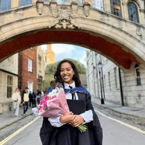 Meet your Posher, Christiana